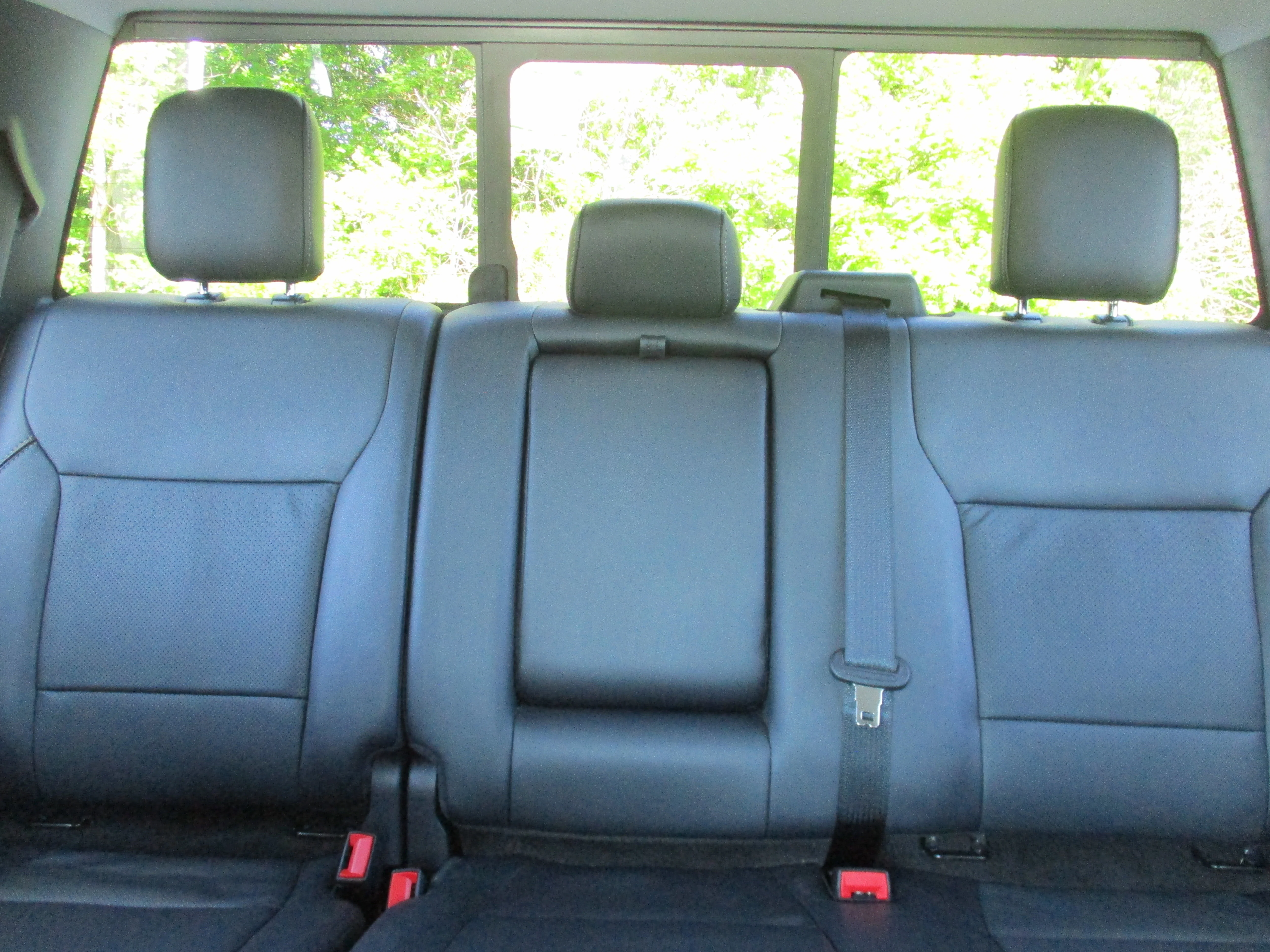 Used 2023 Azure Gray Metallic Tri-Coat Ford LARIAT image 39