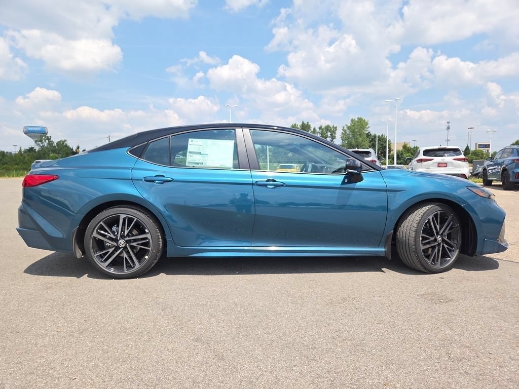 New 2026 Ocean Gem with Midnight Black Metallic roof Toyota XSE image 26