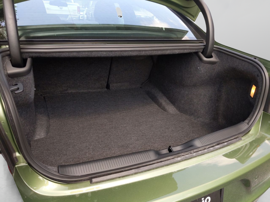 Used 2022 Green Dodge SXT image 30