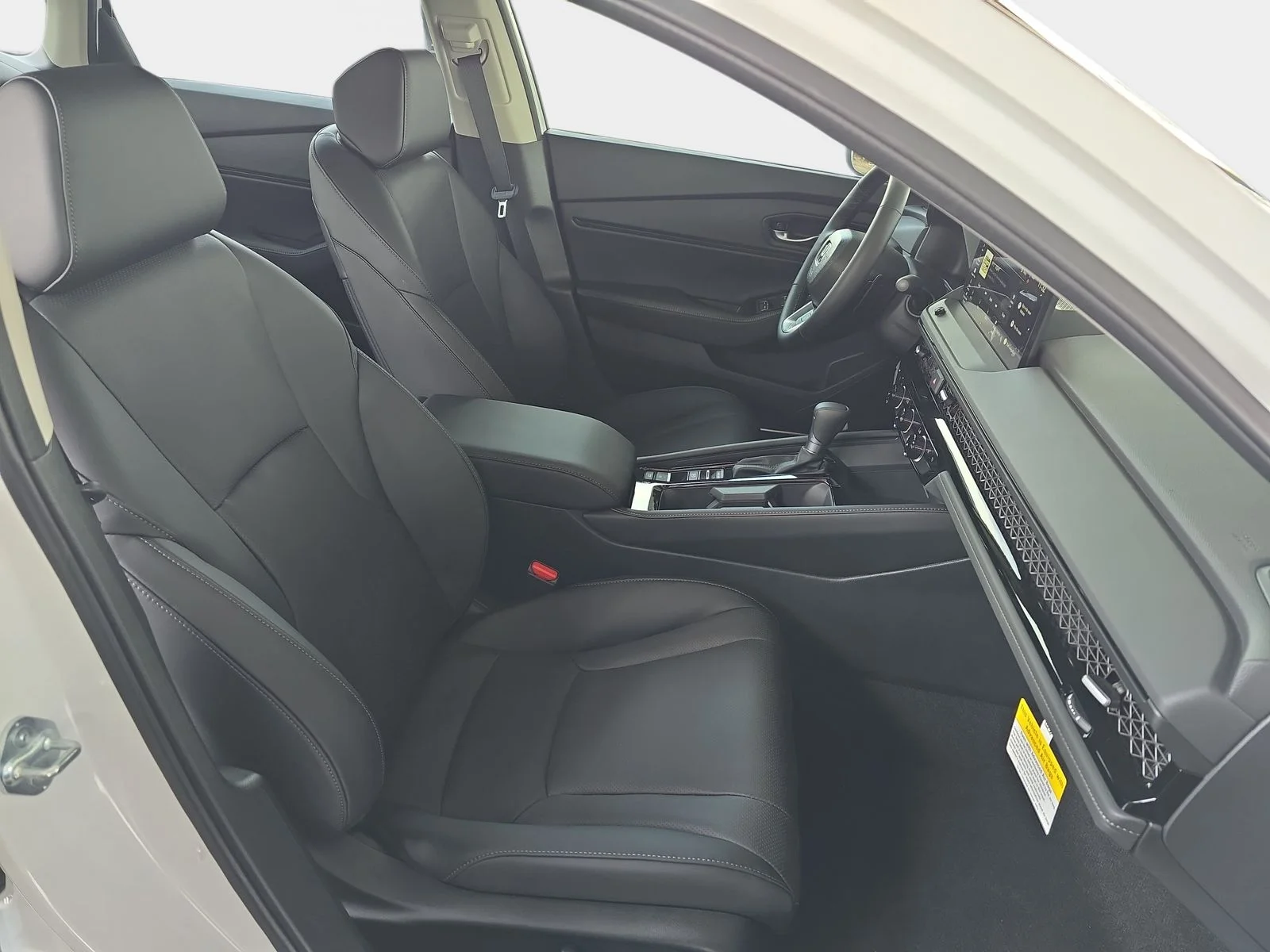 New 2026 Platinum White Pearl Honda Touring image 10