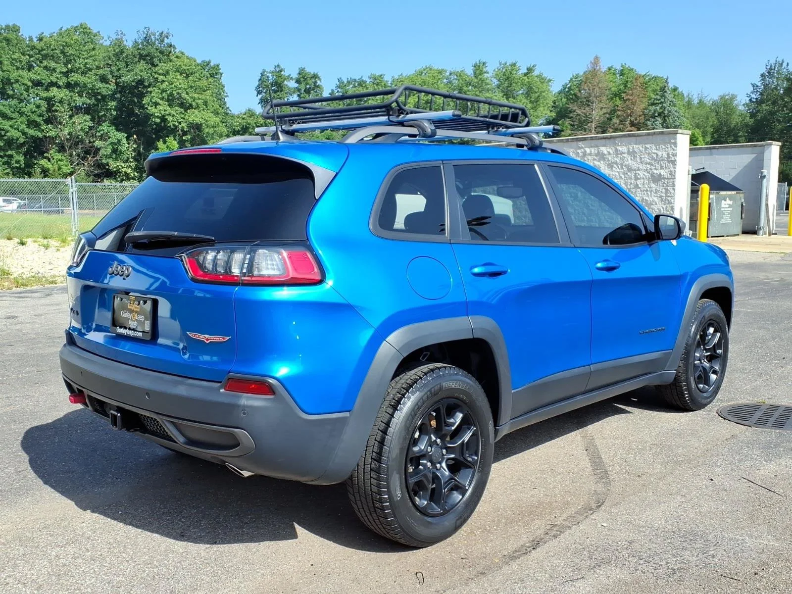 Used 2019 Hydro Blue Pearlcoat Jeep Trailhawk image 12