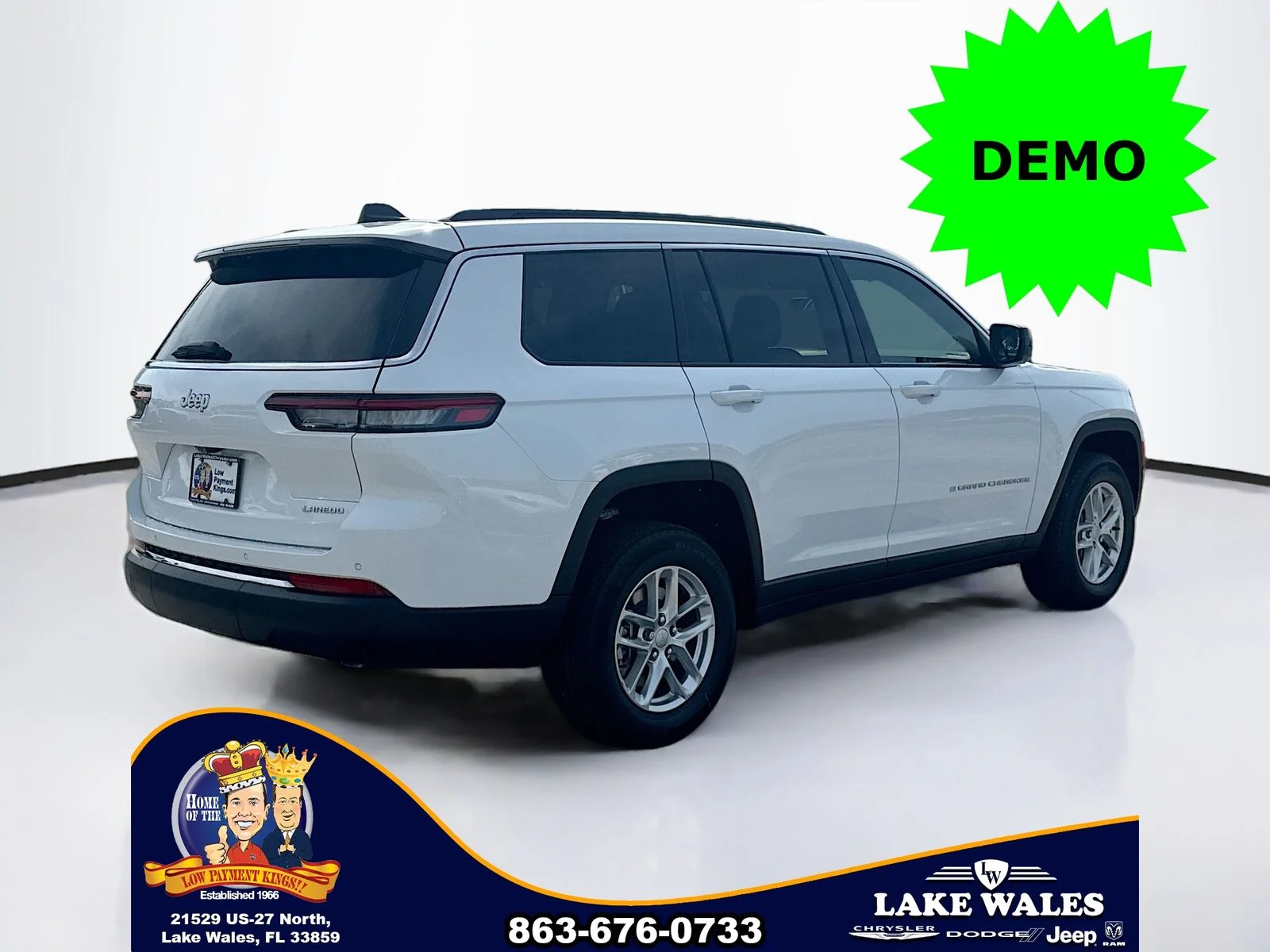 New 2026 Bright White Clear-Coat Exterior Paint Jeep Laredo image 6