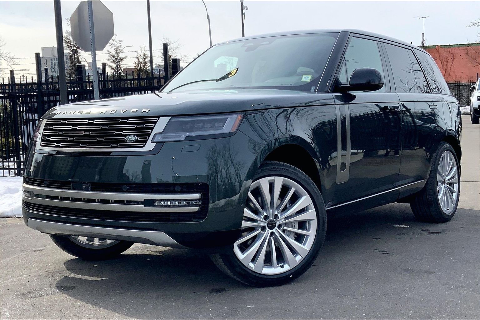 2026 Land Rover Range Rover 4.4 SE SWB's photo