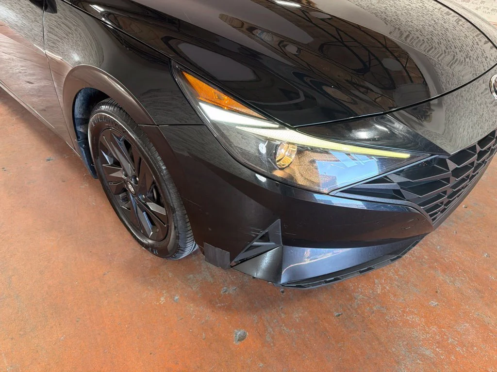 Used 2021 Phantom Black Hyundai SEL image 9