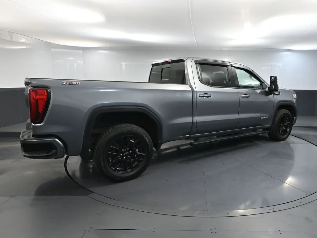 Used 2021 Silver GMC Elevation image 6