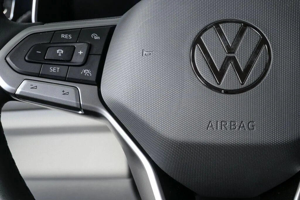 New 2026 Deep Black Pearl Volkswagen S image 13