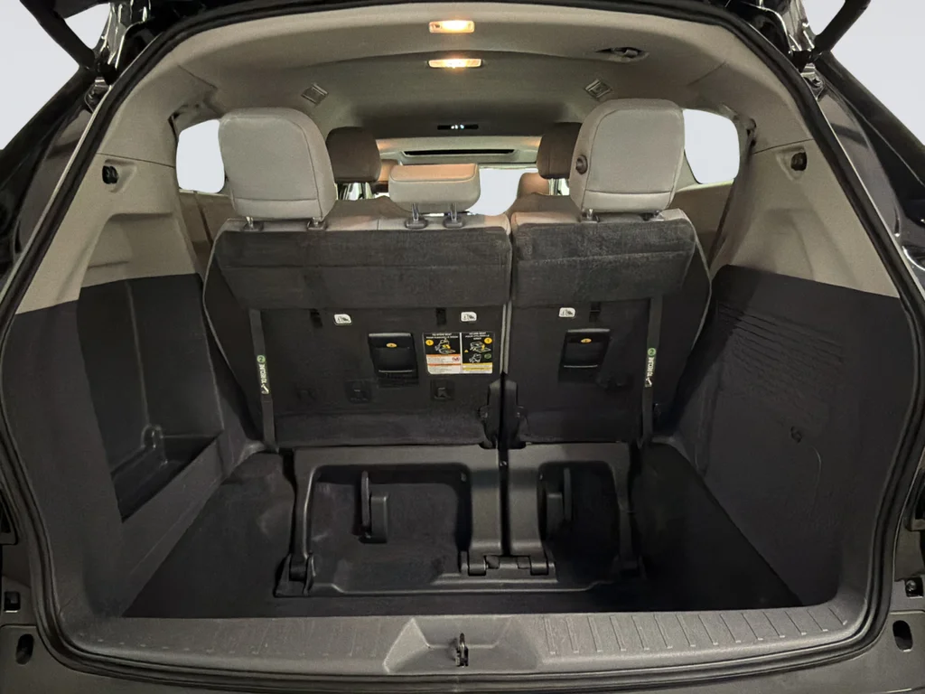 Used 2022 Black Toyota XLE image 31
