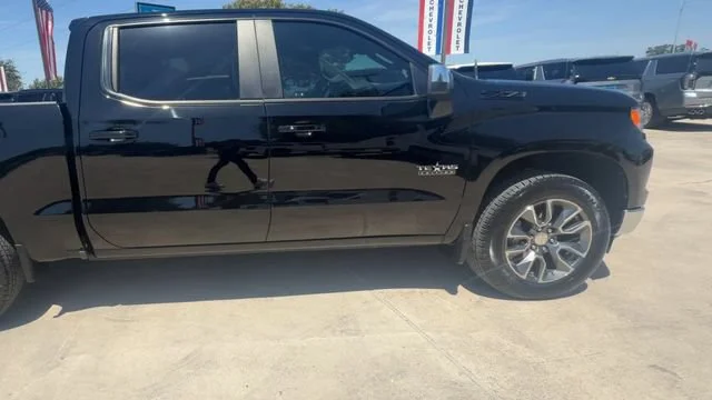 2023 Chevrolet Silverado 1500 LT - Photo 9