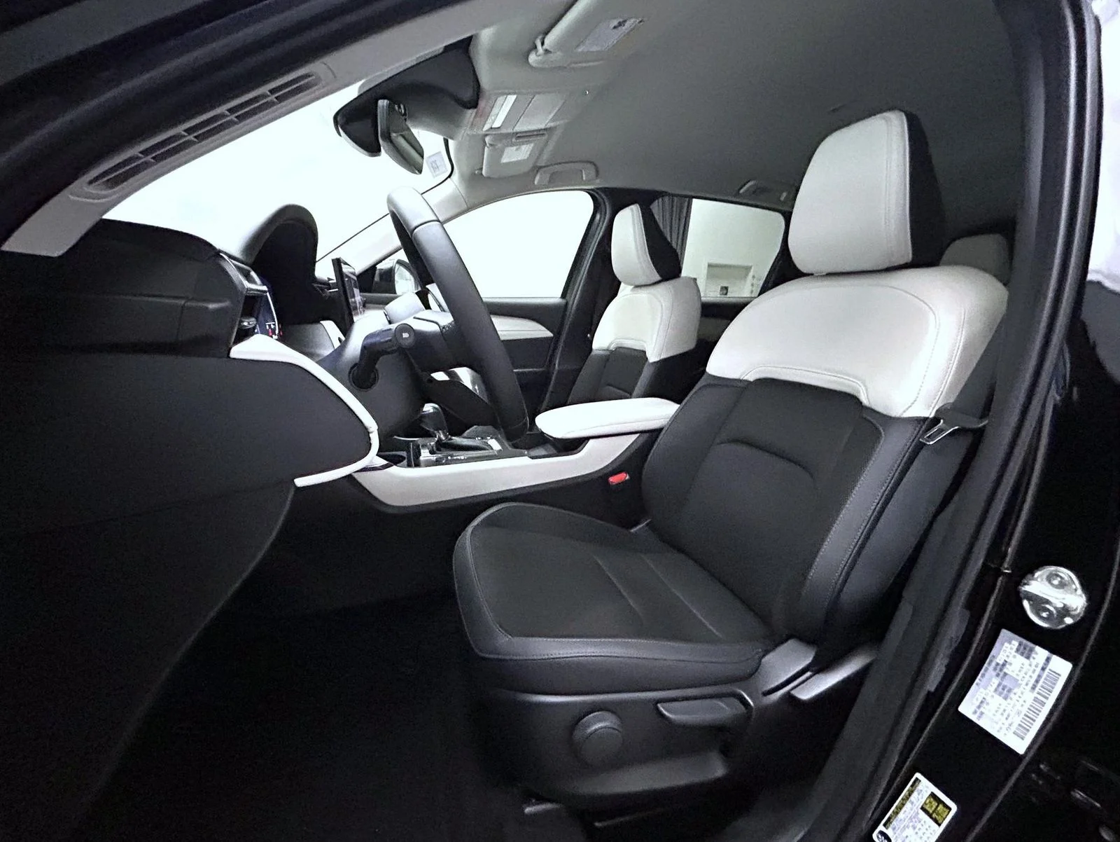 New 2026 Jet Black Mica Mazda 2.5 S Select AWD image 11