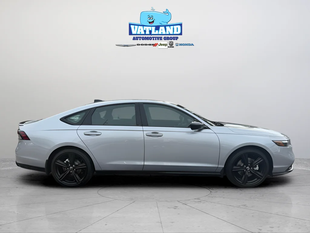 2026 Honda Accord Hybrid Sport-L - Photo 7
