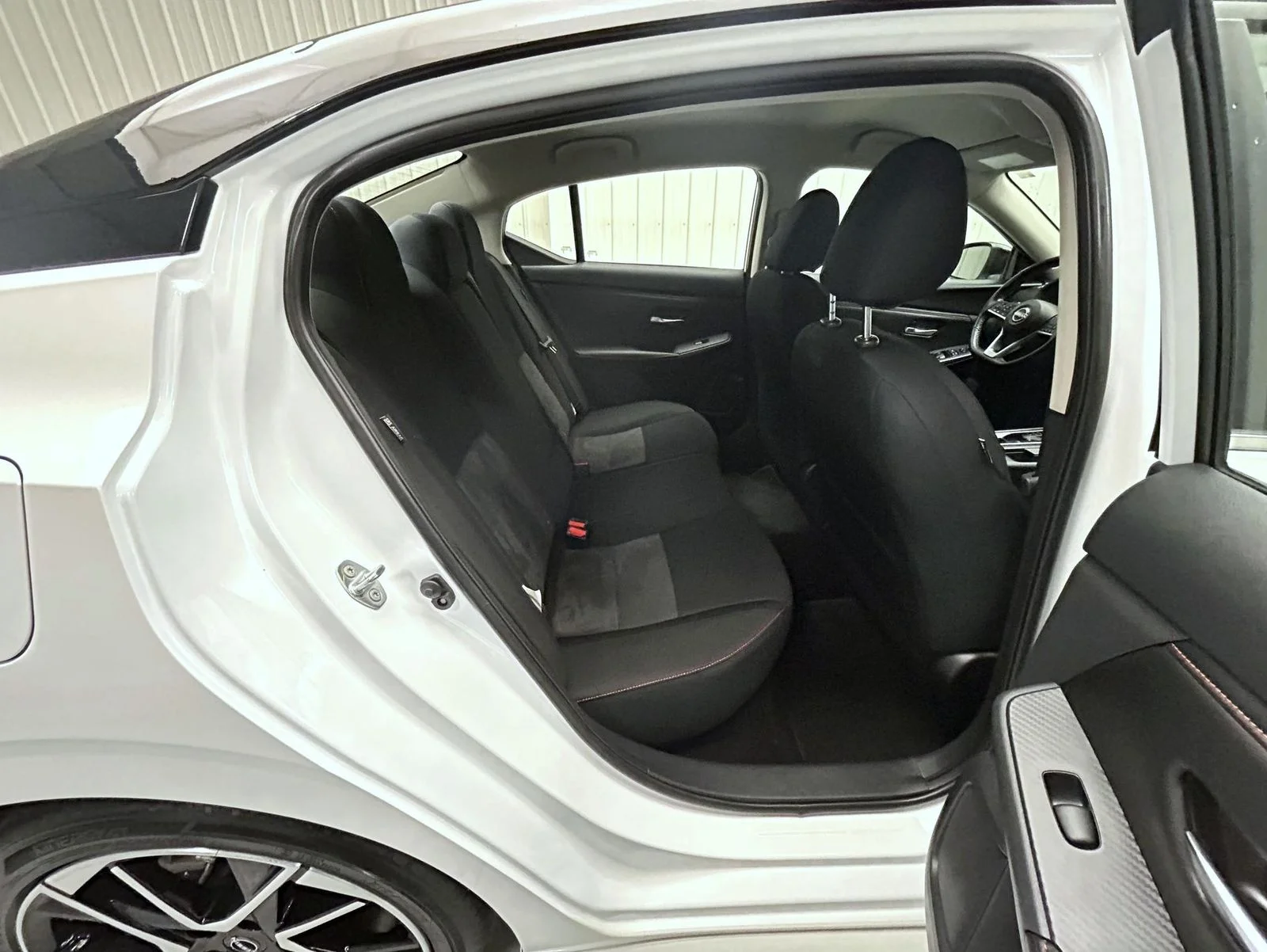 Used 2024 White Nissan SR image 18