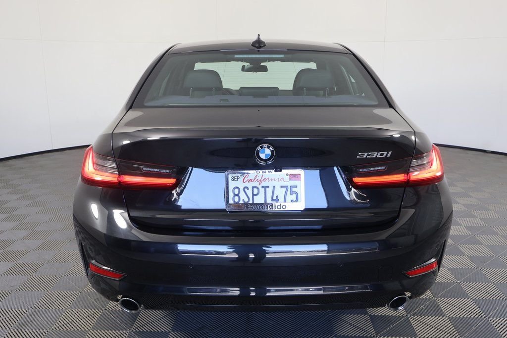 Used 2020 Black Sapphire Metallic BMW 330i image 5