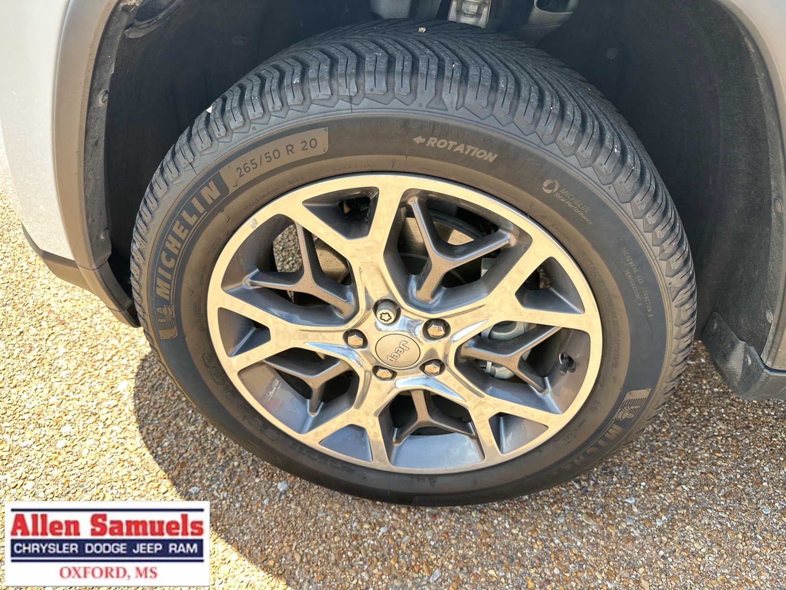 Used 2022 Bright White Clearcoat Jeep Limited image 50