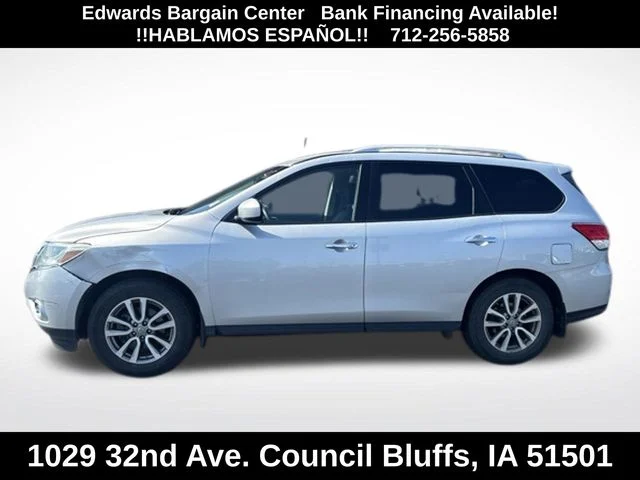 Used 2015 Silver Nissan SV image 4