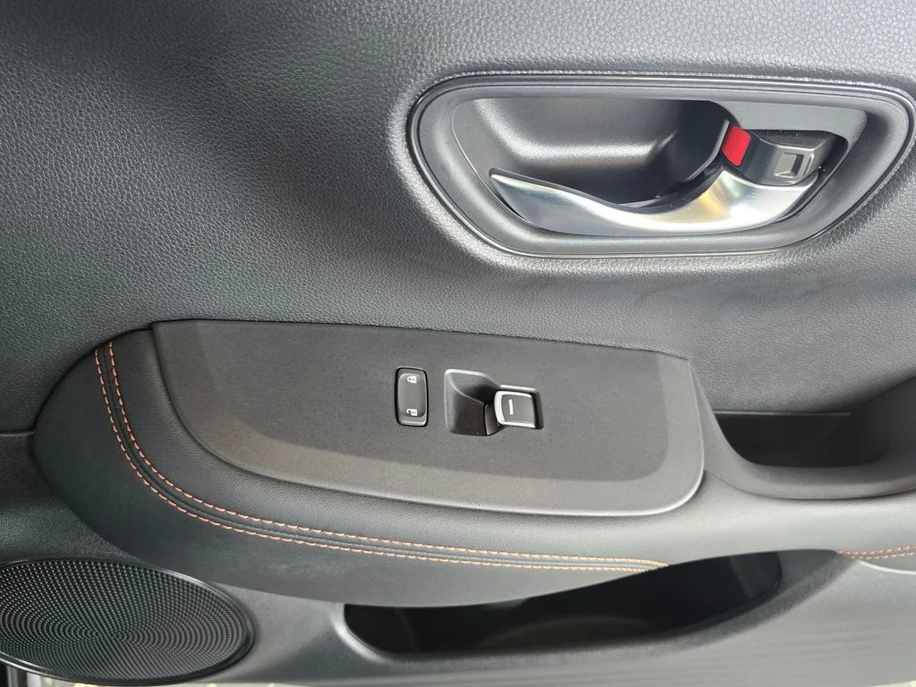 Used 2025  Honda Sport image 27