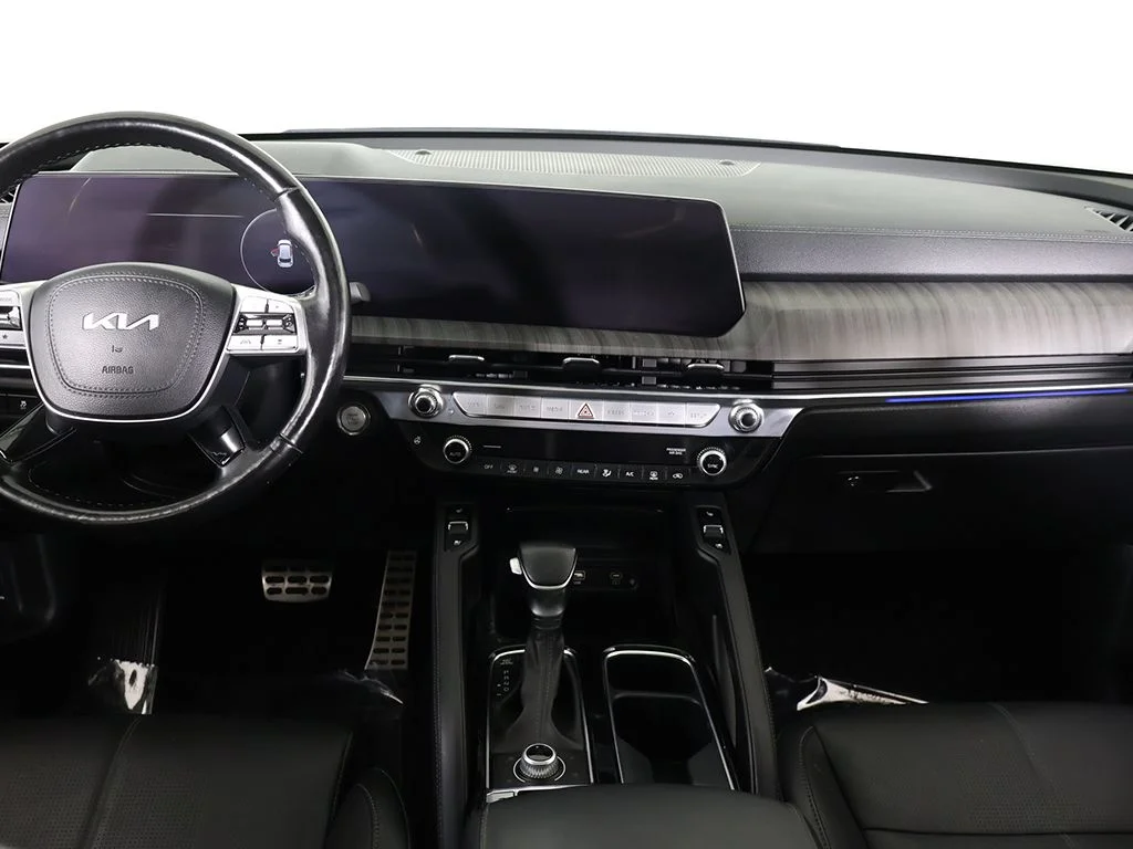 Used 2023 Black Kia SX image 45