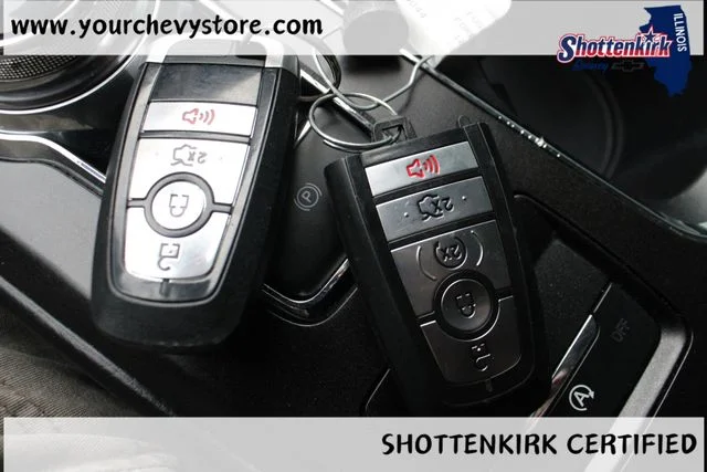 Used 2018 Gray Ford SE image 33
