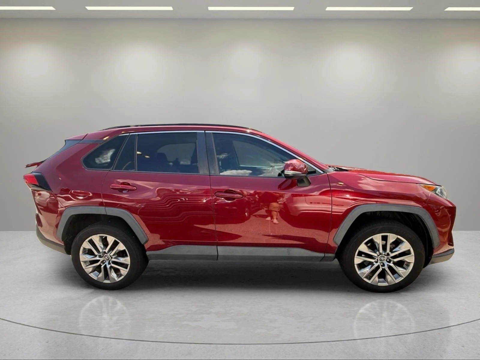 Used 2019 Ruby Flare Pearl Toyota XLE Premium image 15