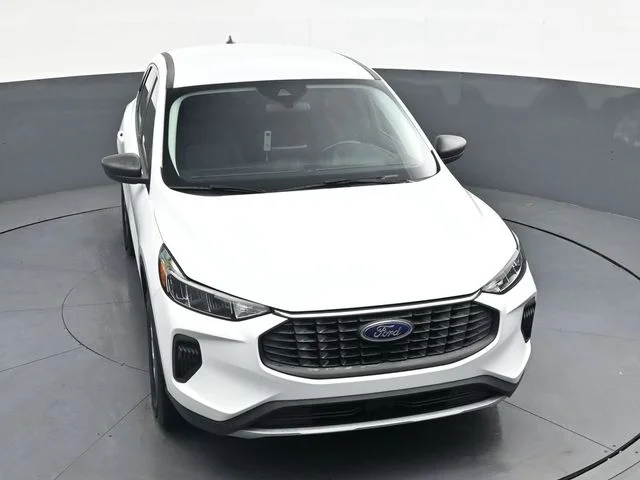 Used 2023 White Ford Active image 34