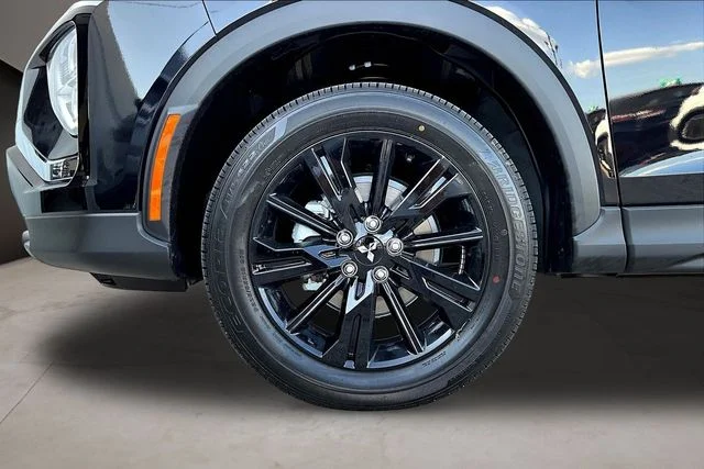 New 2026 Black Mitsubishi LE image 13