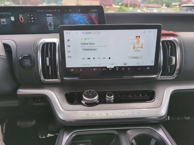 Used 2025 Silver Ford Platinum image 21