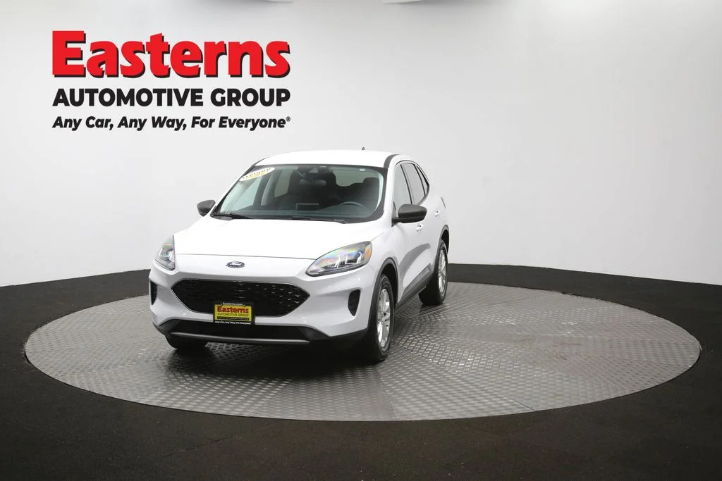 Used 2022 White Ford SE image 54