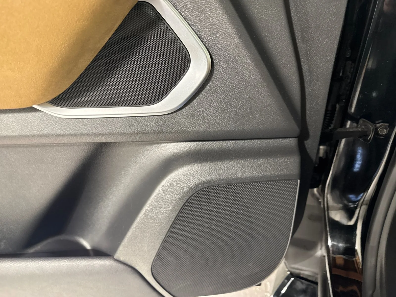 Certified Used 2025 Black INFINITI LUXE image 27