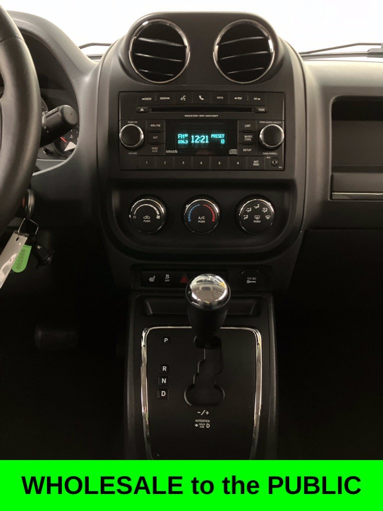 Used 2012 Gray Jeep Latitude image 3