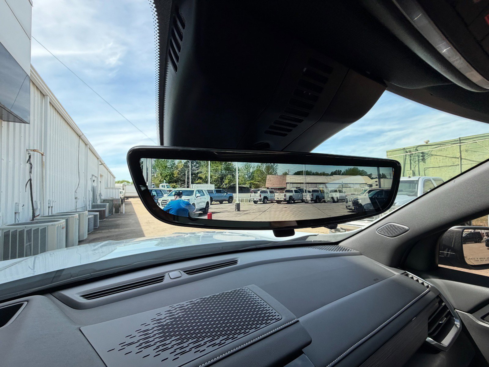 2026 GMC Acadia Denali - Photo 18