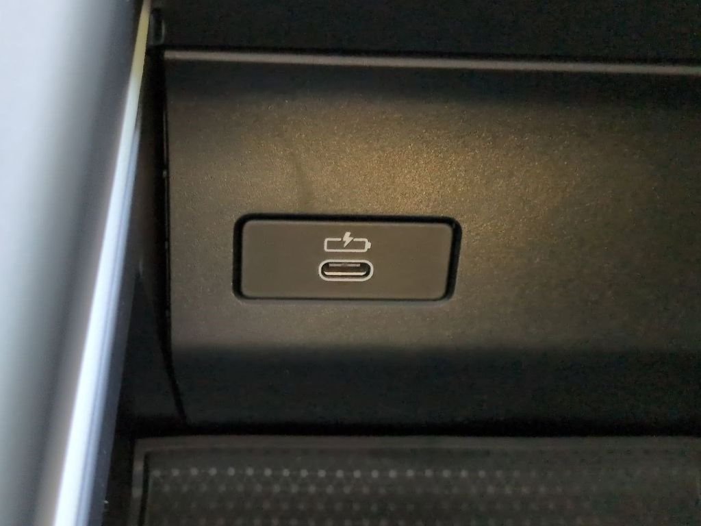New 2026 Gray Metallic BMW xDrive40i image 23