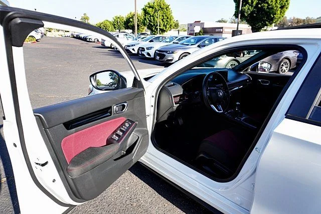 Used 2025  Honda  image 36