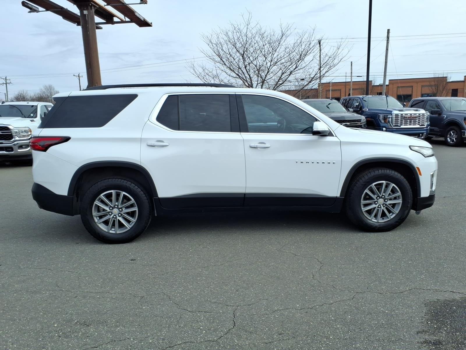 Used 2023 Summit White Chevrolet LT Leather image 9