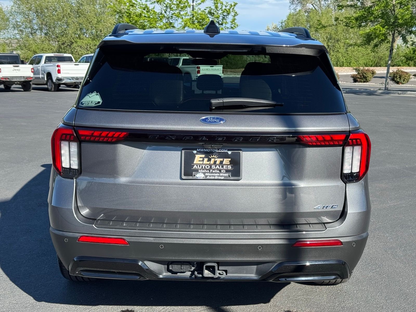 Used 2025 Gray Metallic Ford ST-Line image 7