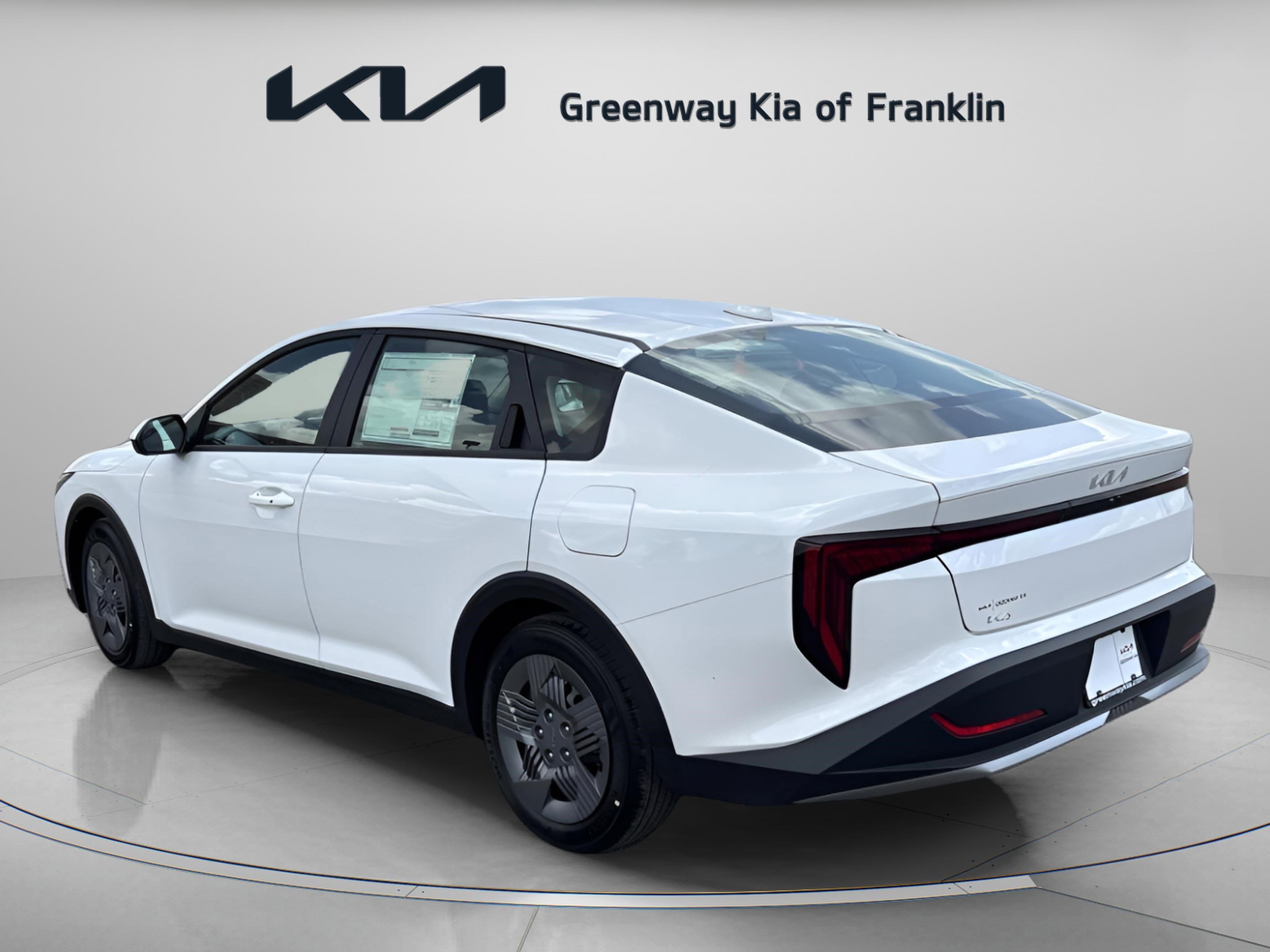 New 2026 Snow White Pearl Kia LX image 5