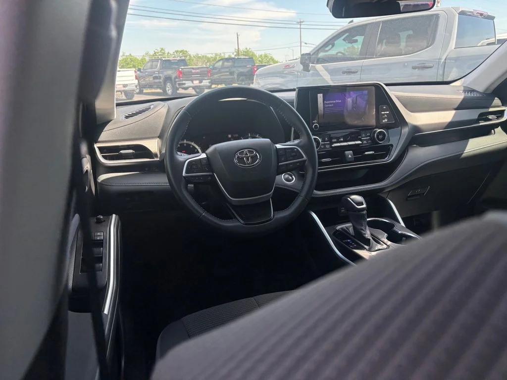 Used 2025 Black Toyota LE image 27