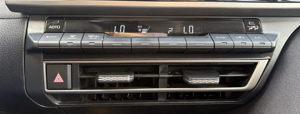 Used 2025 Midnight Black Metallic Toyota LE image 20