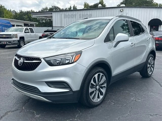 Used 2022 Silver Buick Preferred image 5