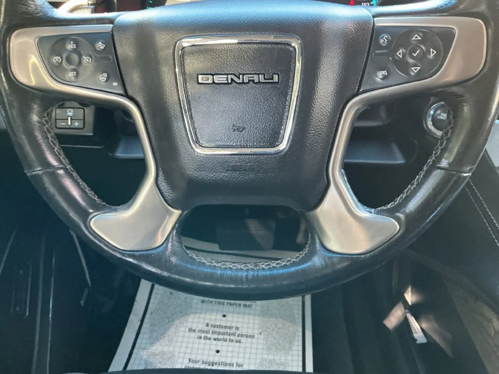 Used 2019 PEPPERDUST METALLIC GMC Denali image 25