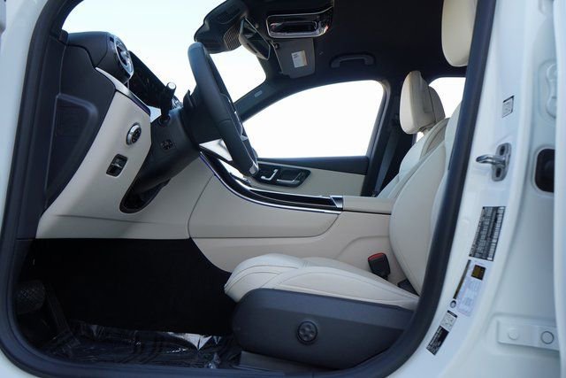 New 2026 Polar White Mercedes-Benz GLC 300 image 60