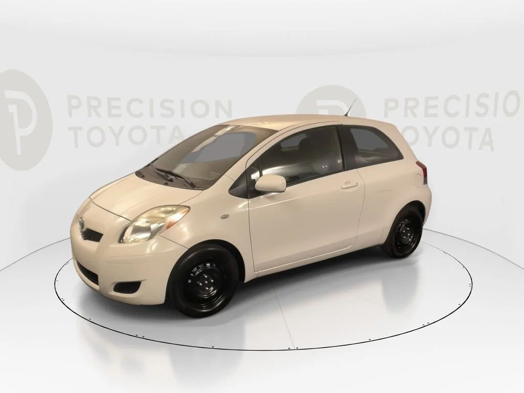 Used 2009 Polar White Toyota Base image 7