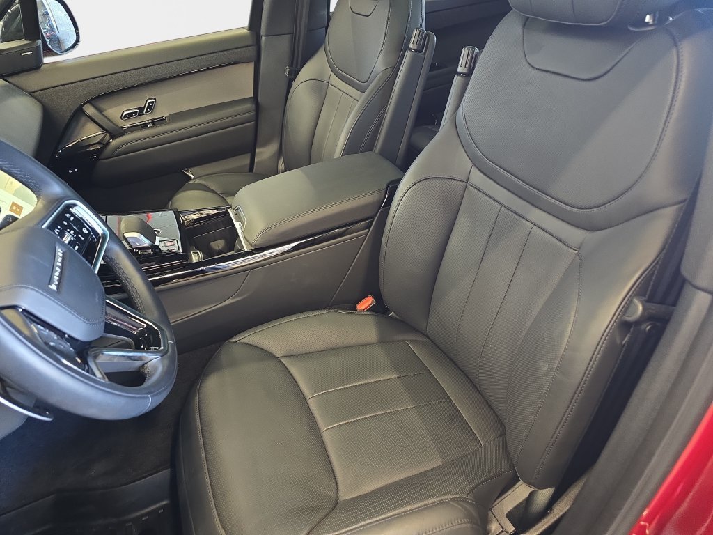 Used 2025 Red Land Rover SE image 18