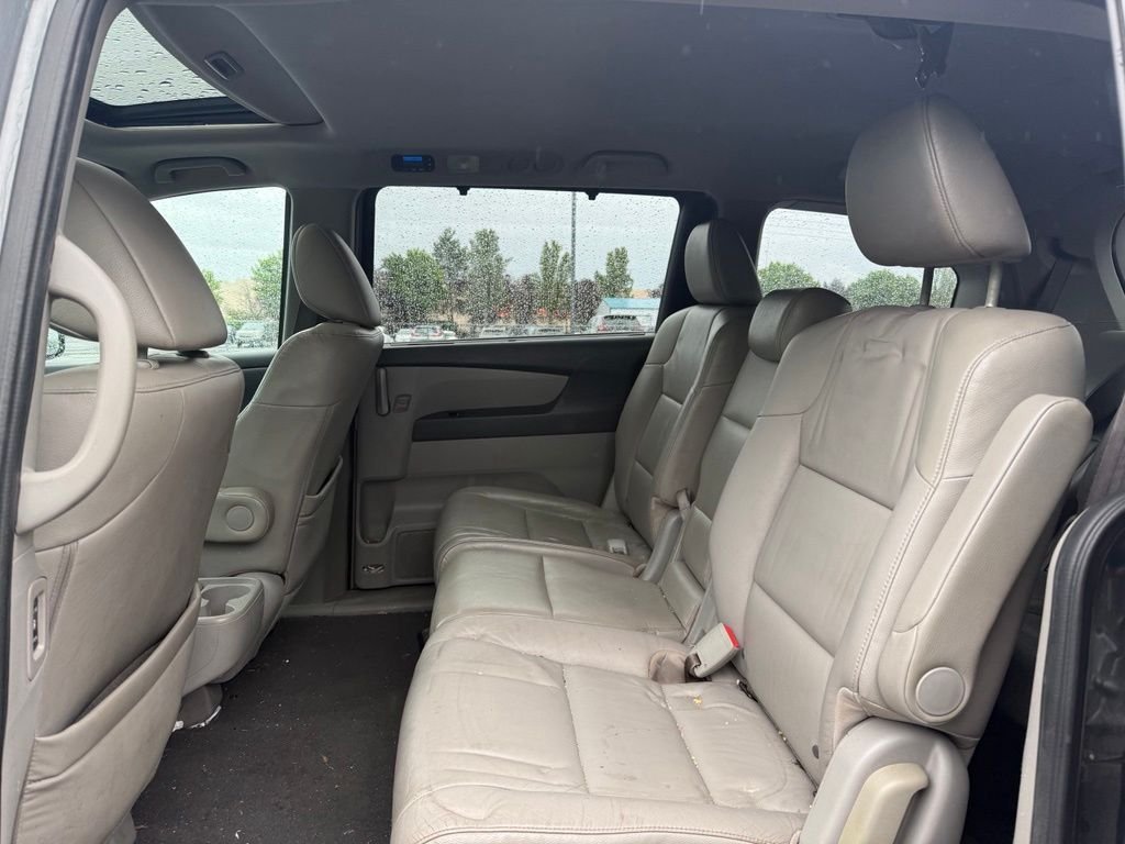Used 2013 Polished Metal Metallic Honda EX-L image 19