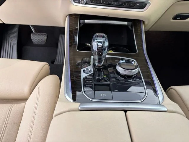 Used 2020 Black BMW sDrive40i image 27