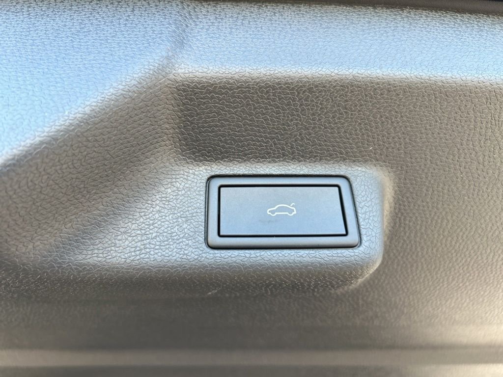 2025 Volkswagen ID. Buzz PRO S - Photo 51