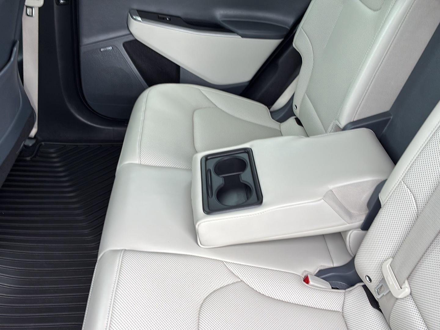 Certified Used 2023 Gravity Blue Kia Wind image 21