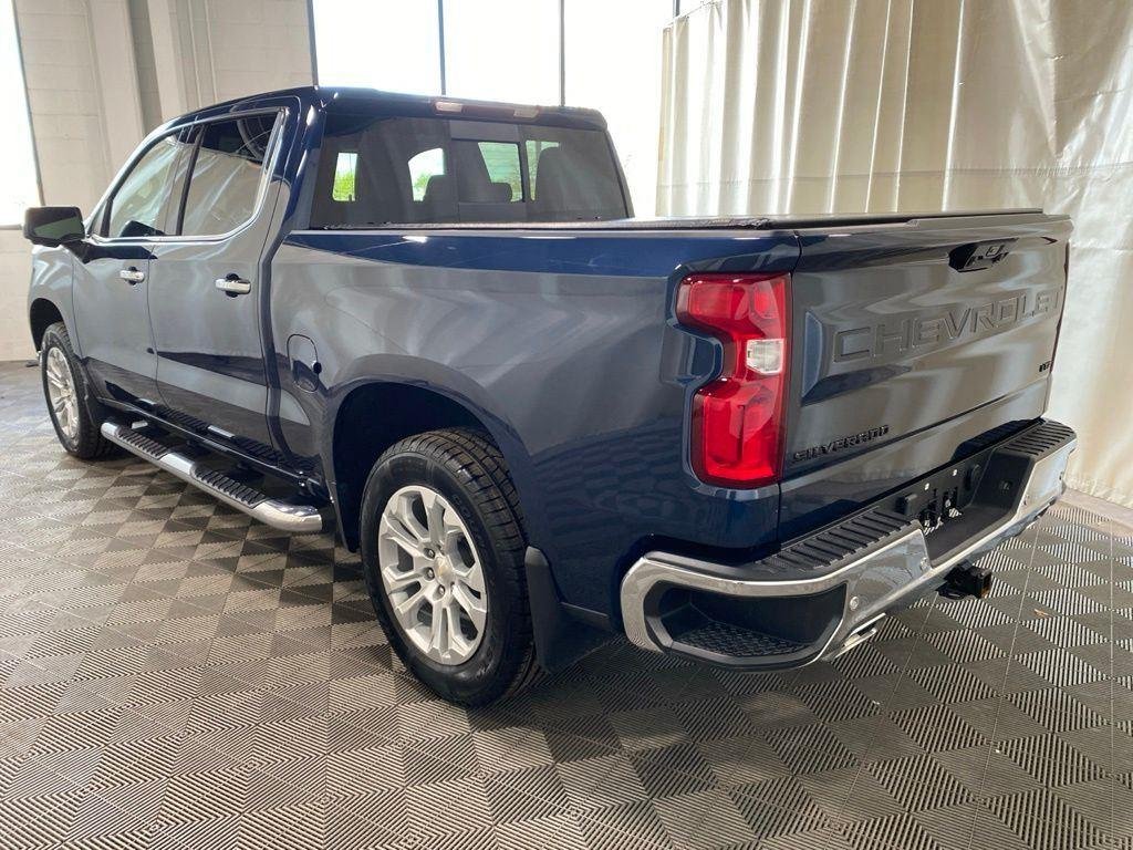 Used 2022 Blue Metallic Chevrolet LTZ image 9