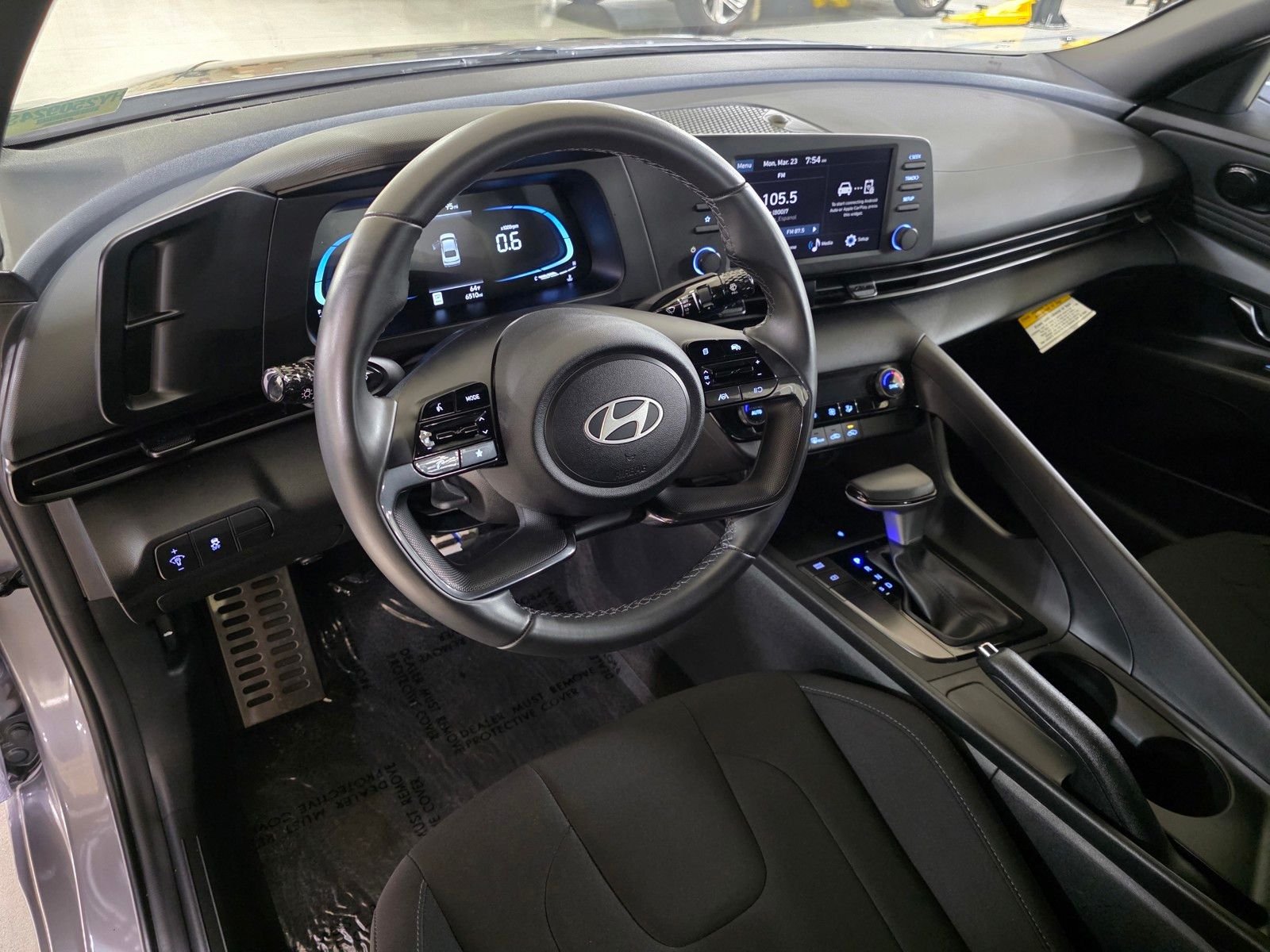 Certified Used 2025 Fluid Metal Hyundai SEL Sport image 23