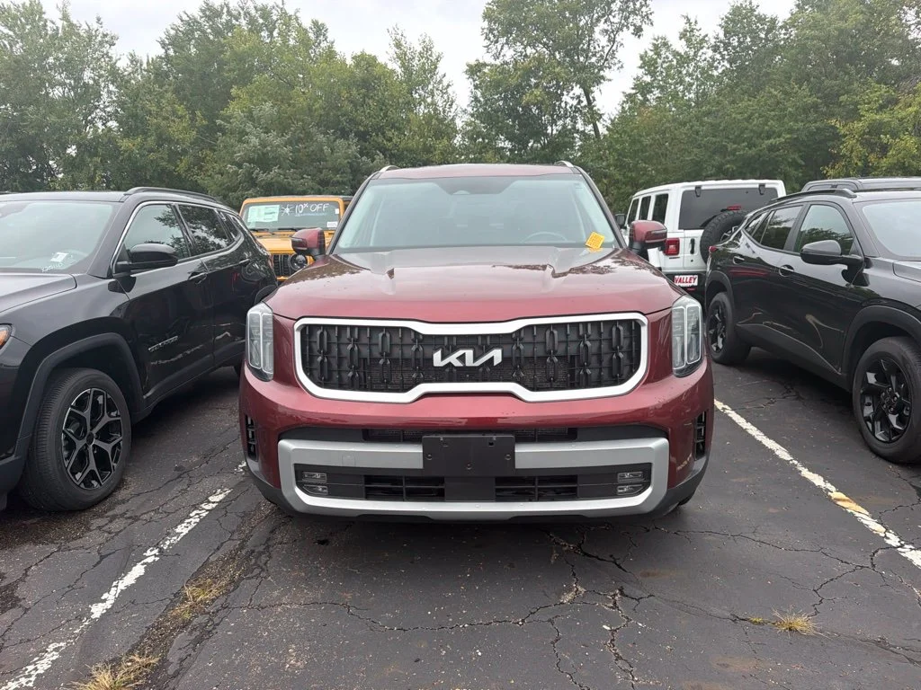Used 2023 Red Kia EX image 2