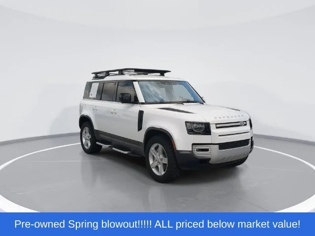 Used 2020  Land Rover SE image 2