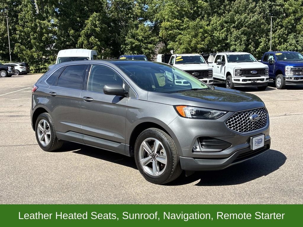 Used 2023 Gray Ford SEL image 3